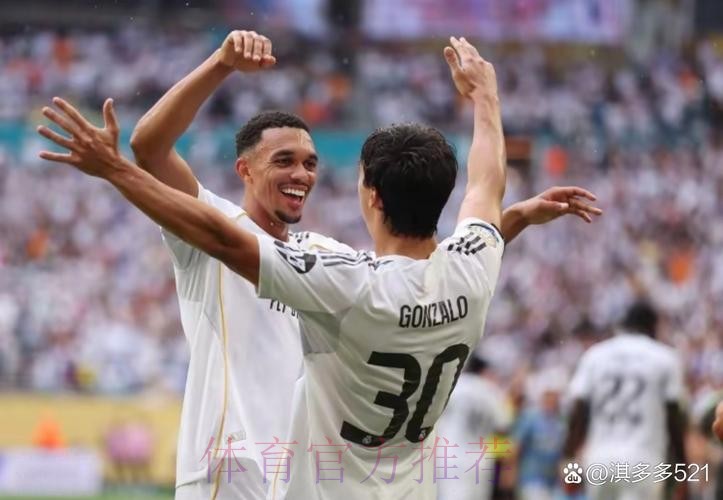 库尔图瓦:阿诺德的任意球和角球在另一个水平 库尔图瓦:阿诺德的任意球和角球在另一个水平